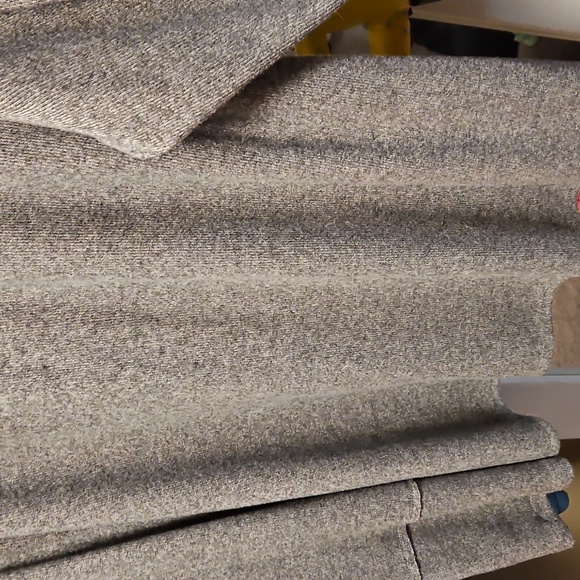 Sweater   - Picture 10 of 12